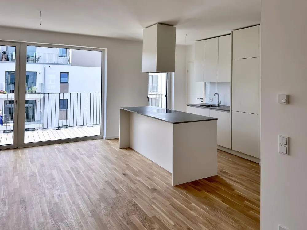 Optimal & helle geschnittene 3-Zi.-Whg. mit großem Balkon, Kochinsel und hochwertiger EBK