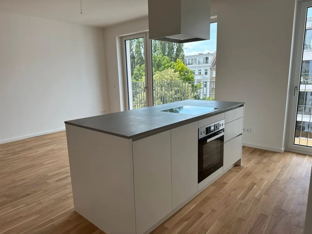 Optimal & helle geschnittene 3-Zi.-Whg. mit großem Balkon, Kochinsel und hochwertiger EBK