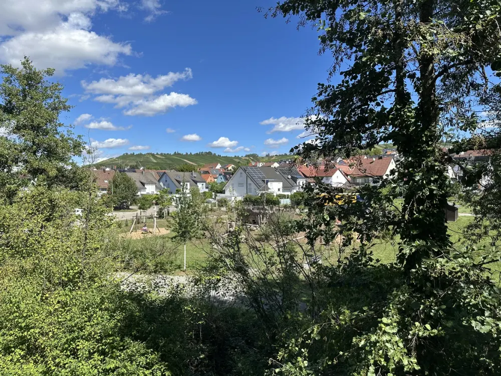 Charmante 3 Zimmer Neubauwohnung mit Balkon und Blick ins Grüne