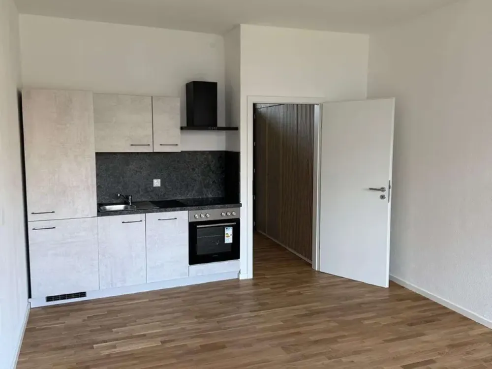 Sanierte 1-Zimmer- Whg. in Erlangen mit Balkon