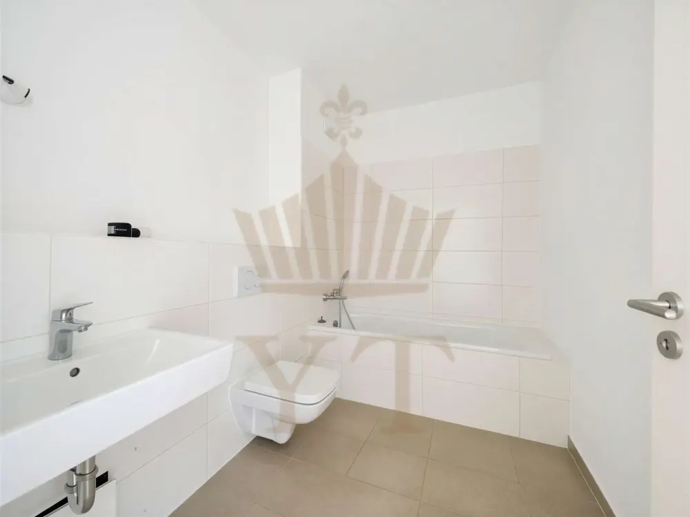 Großzügige 2,5 Zimmer | Ankleidezimmer | mit Süd-Wintergarten | in Bernau-Friedenstal