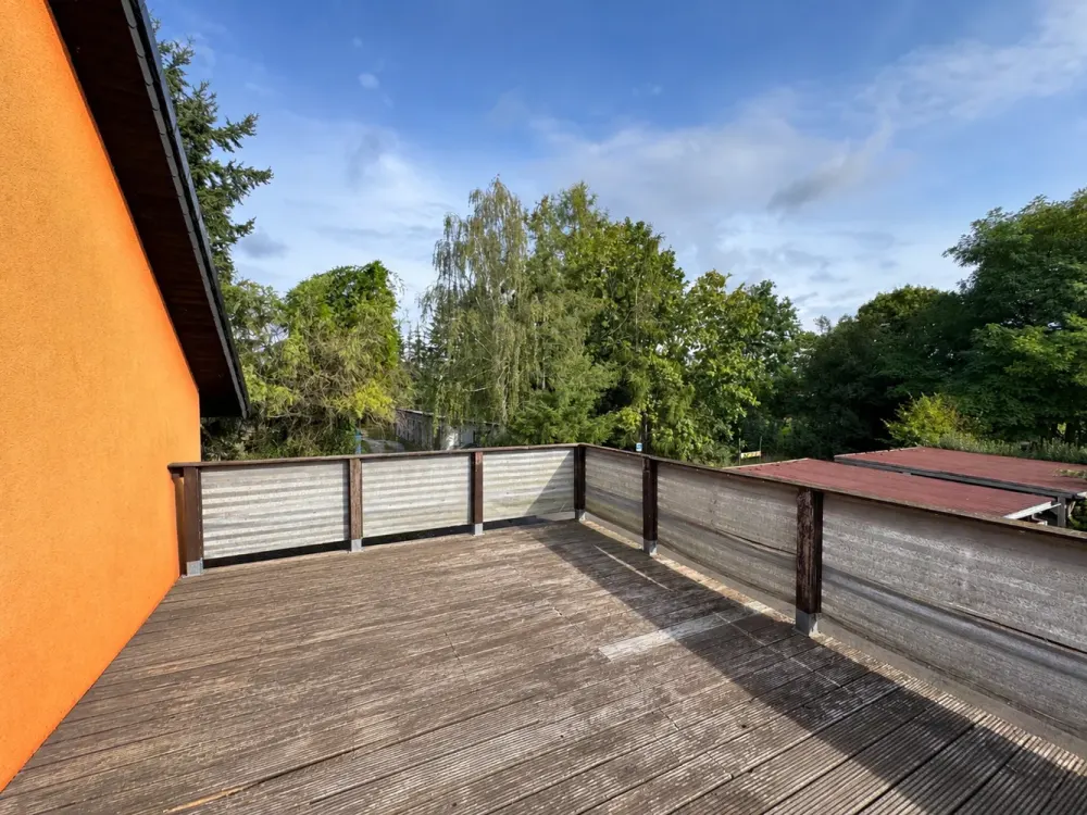 Gepflegte 2-Zimmer-Wohnung mit Dachterrasse