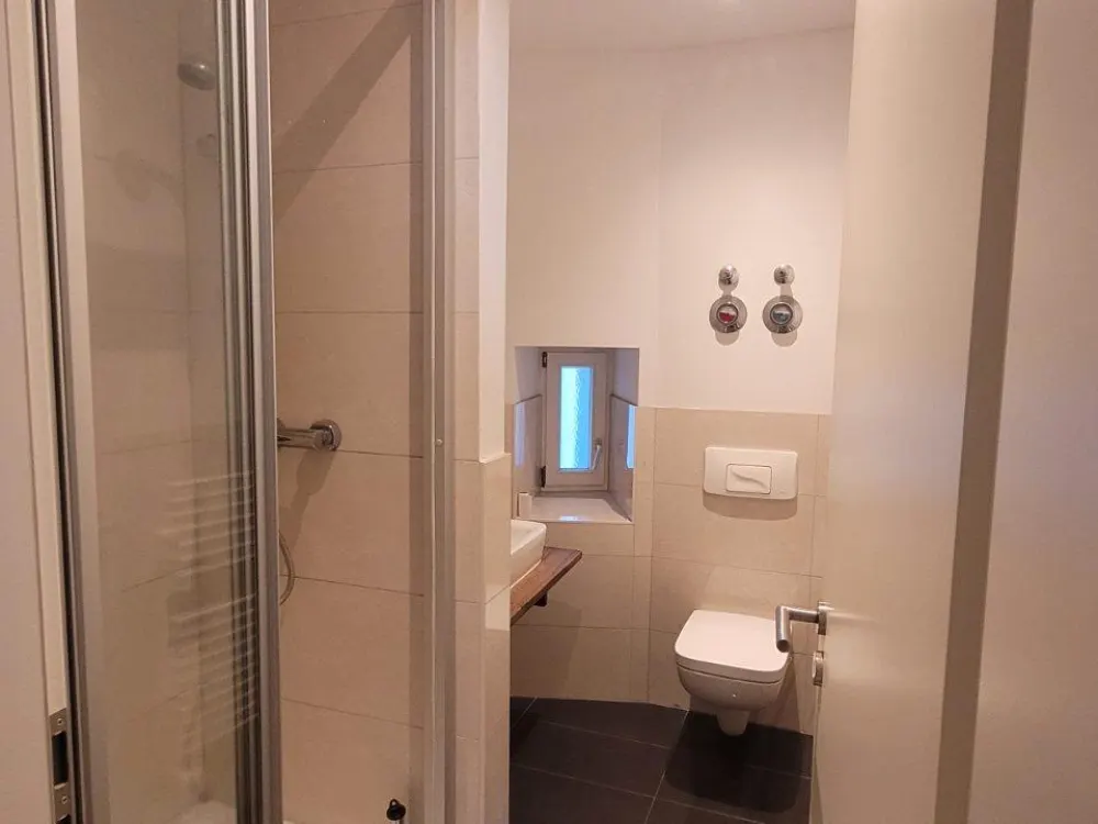 Stilvolle 2-Zimmer-Wohnung mit Terrasse in Leipzig Lindenau