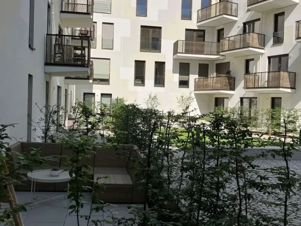 moderne, neuwertige 2-Zi.-Wohnung mit Einbauküche und Loggia * Baujahr 2024 * 60 m²