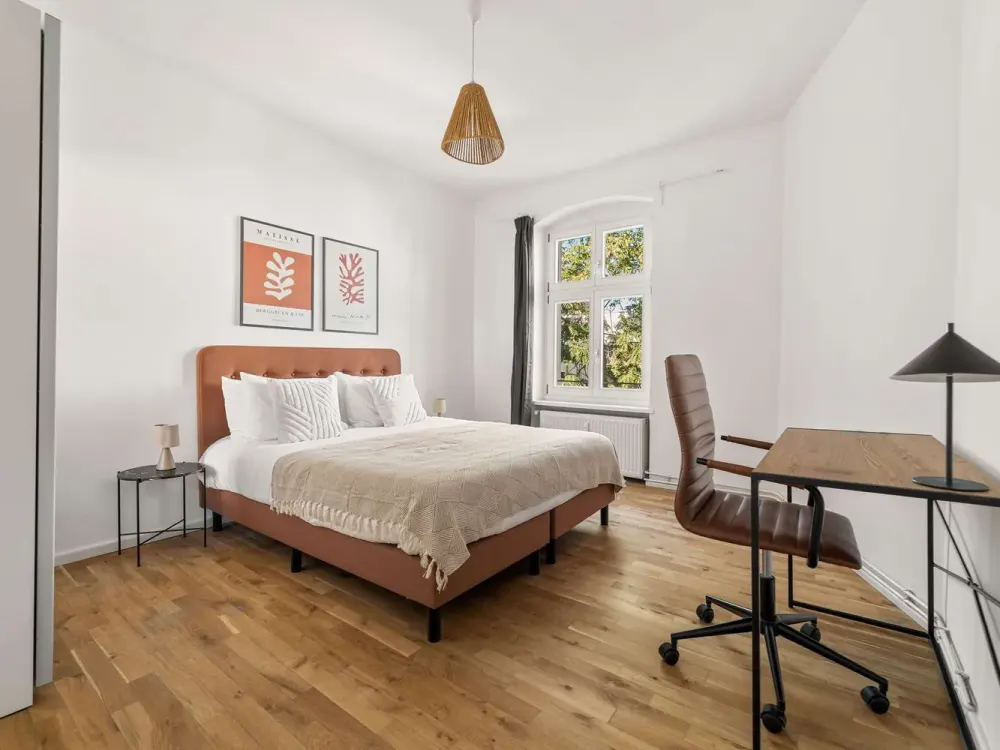 Moderne 4-Zimmer-Wohnung in Mitte voll möbliert