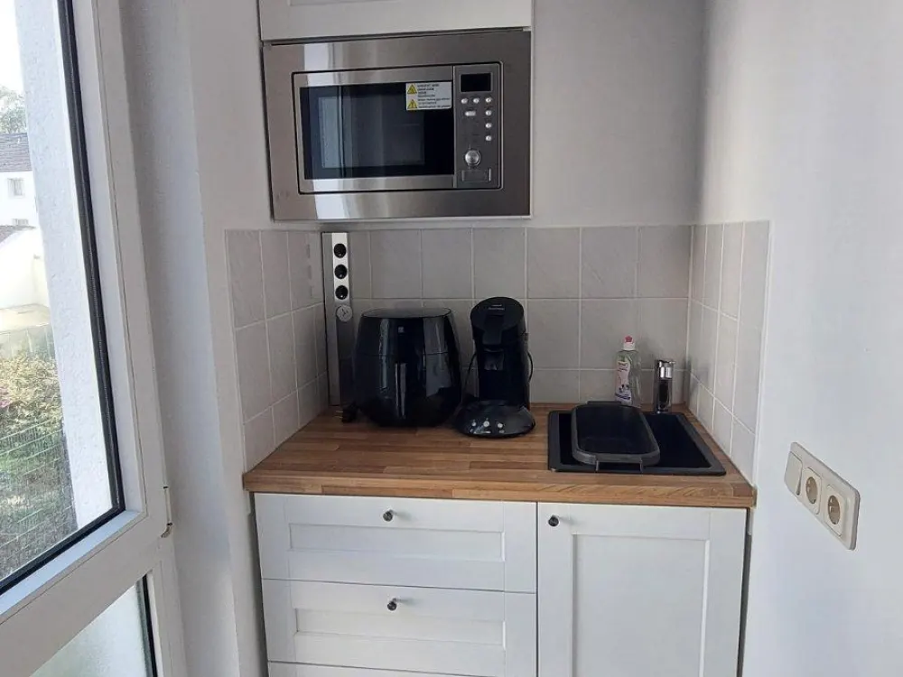voll möblierte 1 Zimmer Wohnung zu vermieten