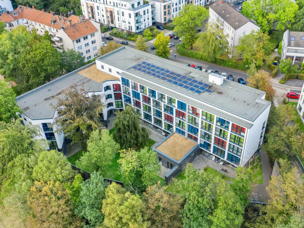 Möbliertes Zimmer in Frauen-WG in zentraler Lage für Studenten und Azubis