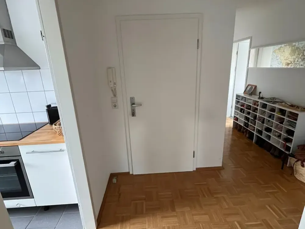 Großzügige, lichtdurchflutete Dachgeschosswohnung mit Dachterrasse