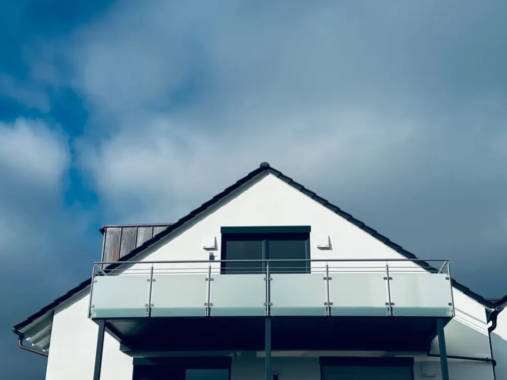 RESERVED * 2.5-Room Attic Apartment with Large Sunny Balcony!*