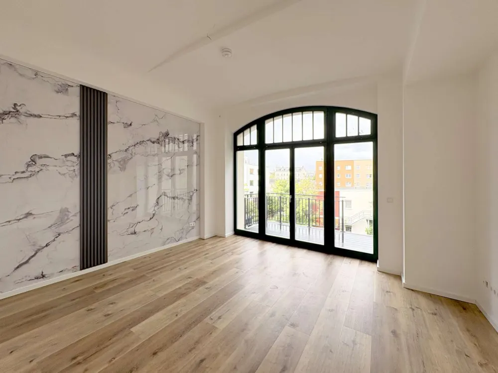 INDUSTRIECHARME NEU GEDACHT // Maisonettewohnung mit Terrasse und Fußbodenheizung