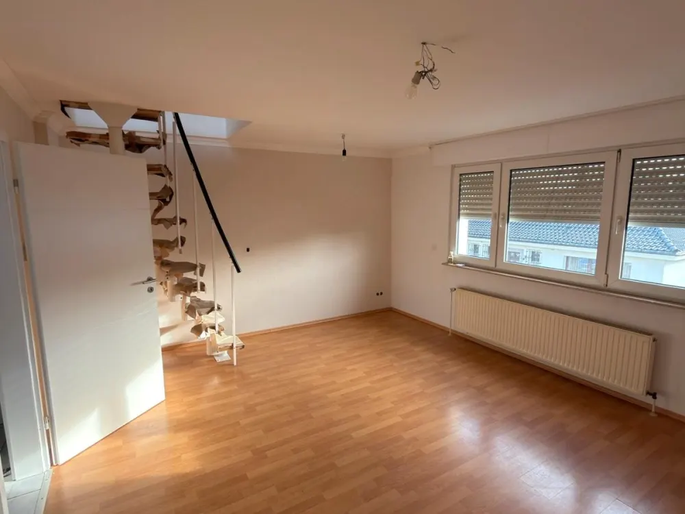 4 Zimmer Maisonette Wohnung in Niederkassel-Rheidt