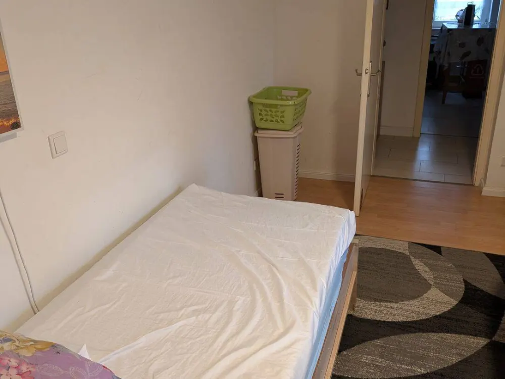 schönes möbliertes WG Zimmer