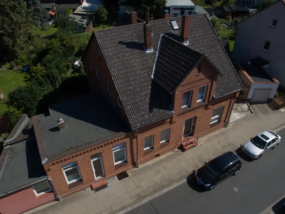 Living in a Small 2-Room Attic Apartment in Hannover-Wülfel