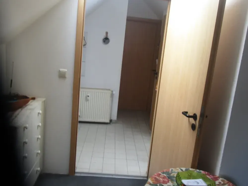 Living in a Small 2-Room Attic Apartment in Hannover-Wülfel