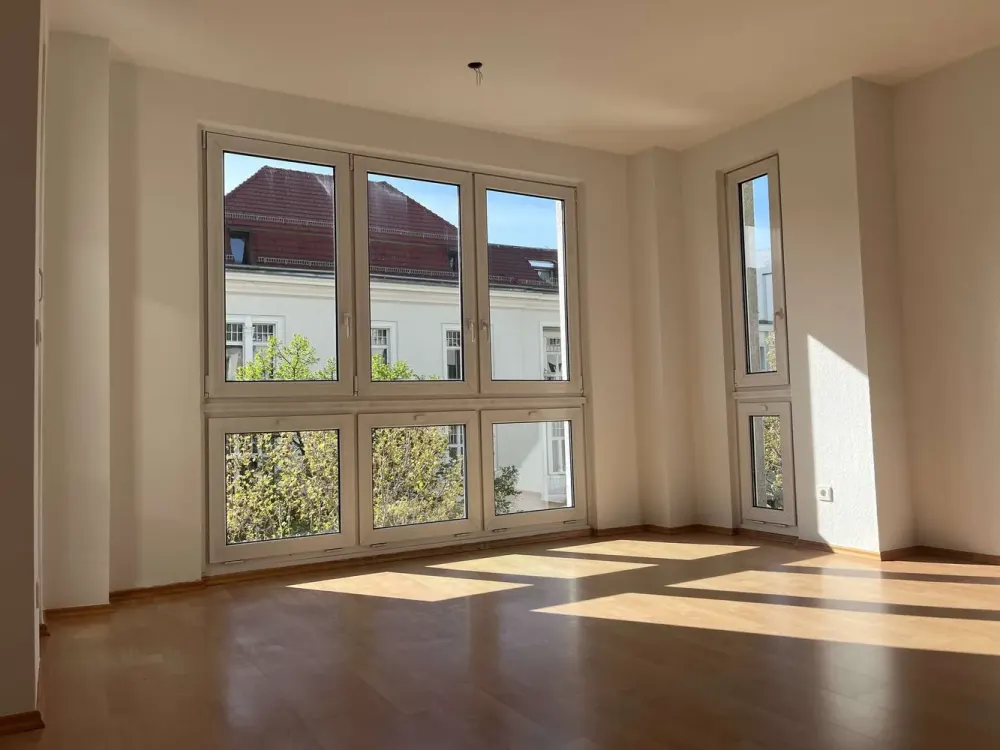 Urbanes Wohnen mit Flair, Helle Wohnung mit Balkon im Herzen der Stadt