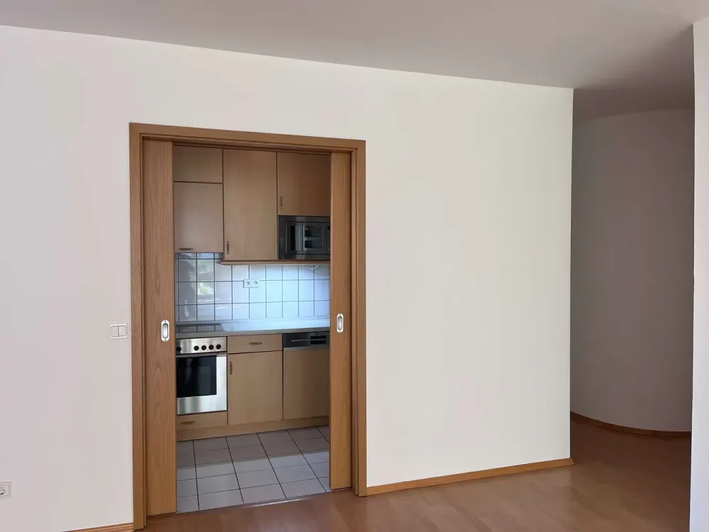 Urbanes Wohnen mit Flair, Helle Wohnung mit Balkon im Herzen der Stadt