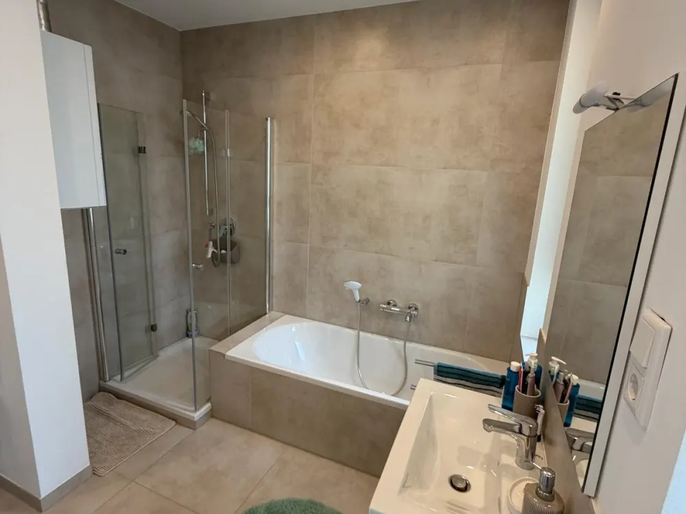 2-Zimmer-Wohnung (67m²) in Neuss Innenstadt, Nachmieter ab 1.11.