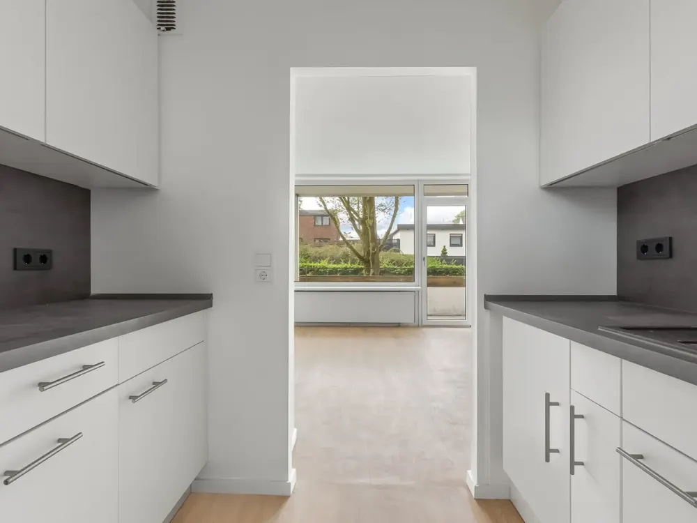 Moderne Wohnung im grünen Erkrath mit Einbauküche und Balkon sucht Nachmieter!