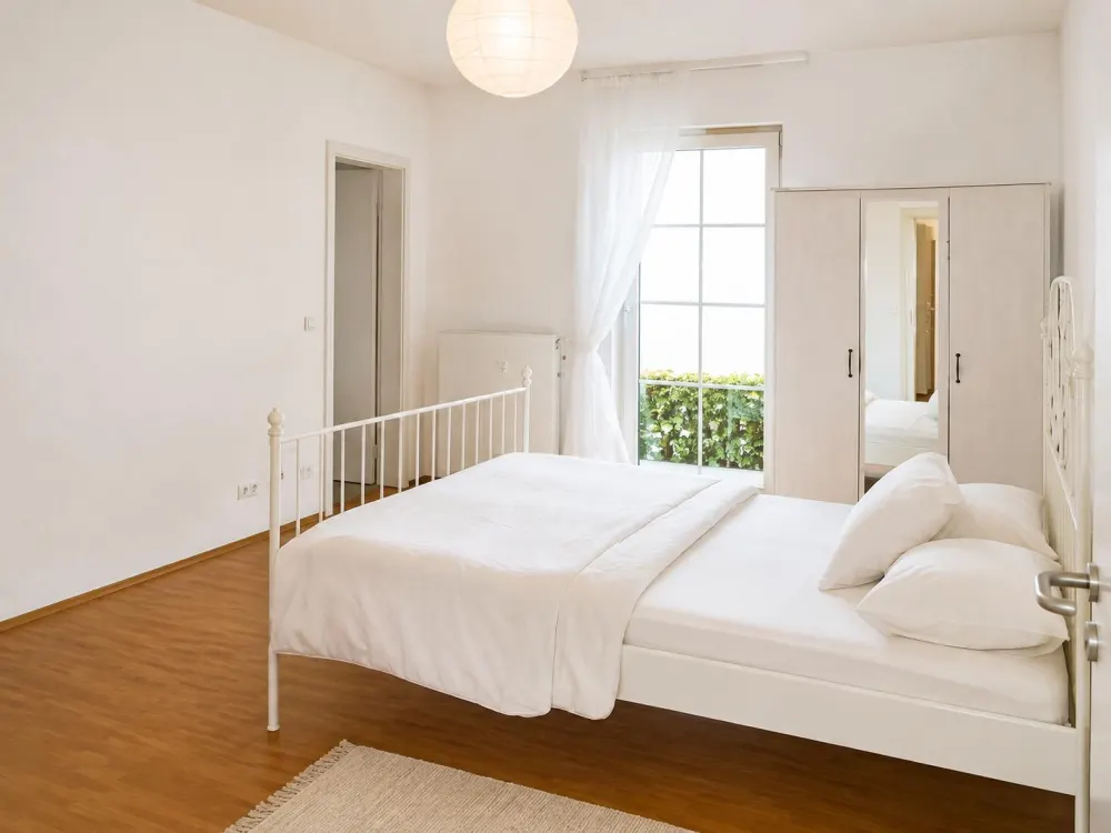 Helle Drei-Zimmer-Wohnung in Sachsenhausen mit schönem Garten
