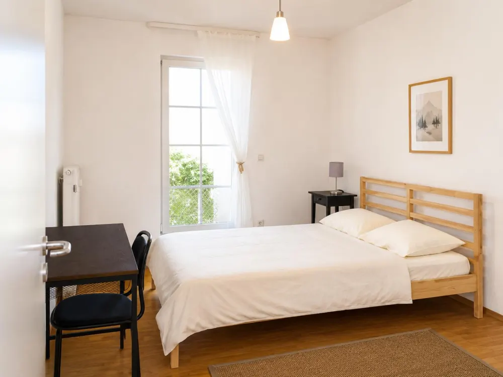 Helle Drei-Zimmer-Wohnung in Sachsenhausen mit schönem Garten