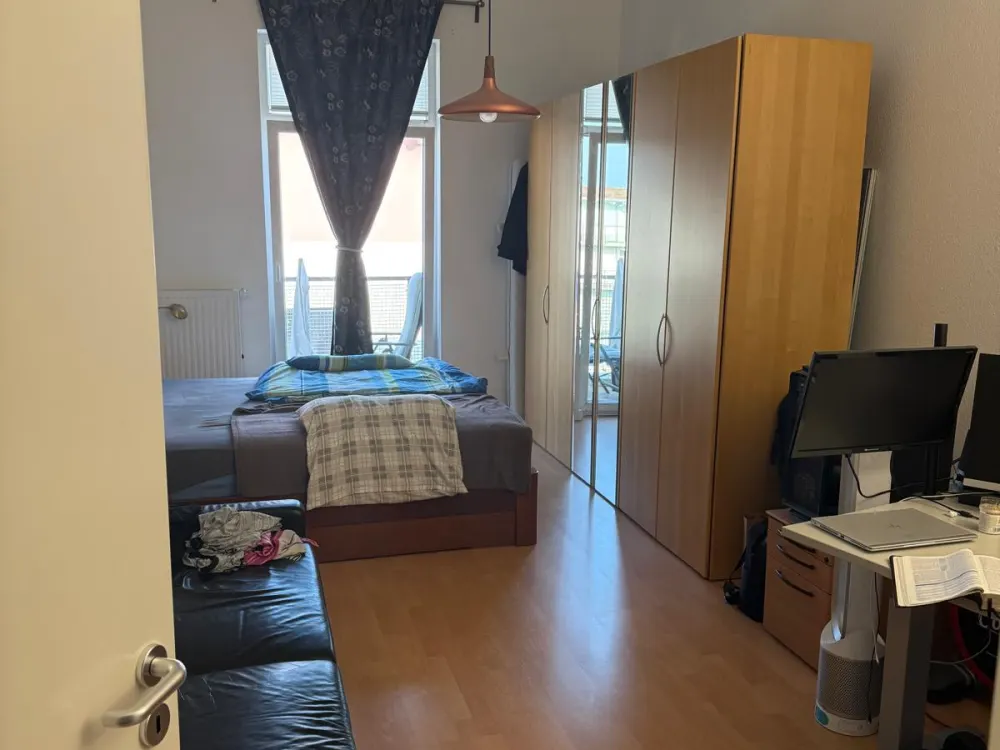 Helle 4-Zimmer-Wohnung mit Balkon und Keller in ruhiger Lage