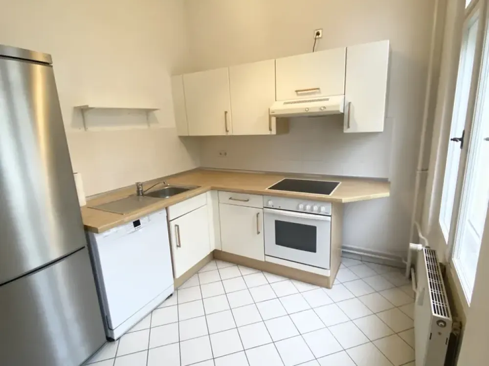 Möbliertes Wohnen im Prenzlauer Berg: Zentrale Altbauwohnung+Balkon+Aufzug bei Schönhauser Allee
