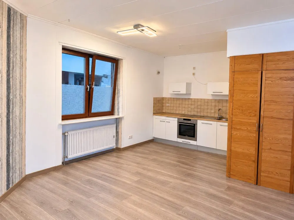 Well-maintained 2-room ground floor apartment in central location of Schiffweiler