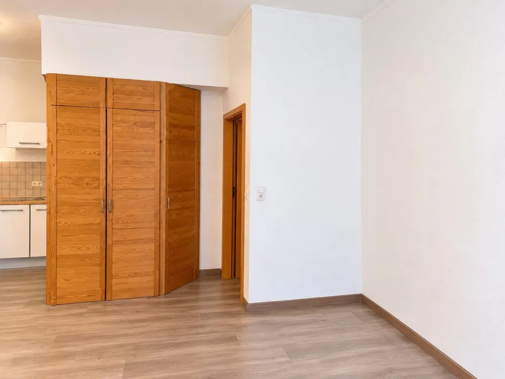 Well-maintained 2-room ground floor apartment in central location of Schiffweiler