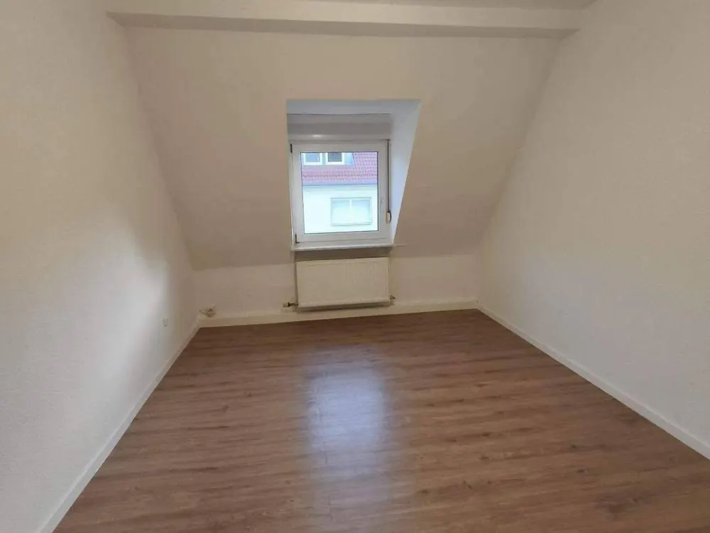 Das könnte passen! Hübsche 2 Zimmer-Wohnung mit EBK