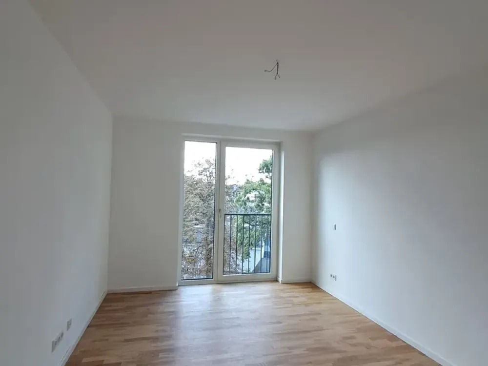 Geräumige 2-Zimmerwohnung im 4. OG mit Loggia und Stellplatz in Bahrenfeld!