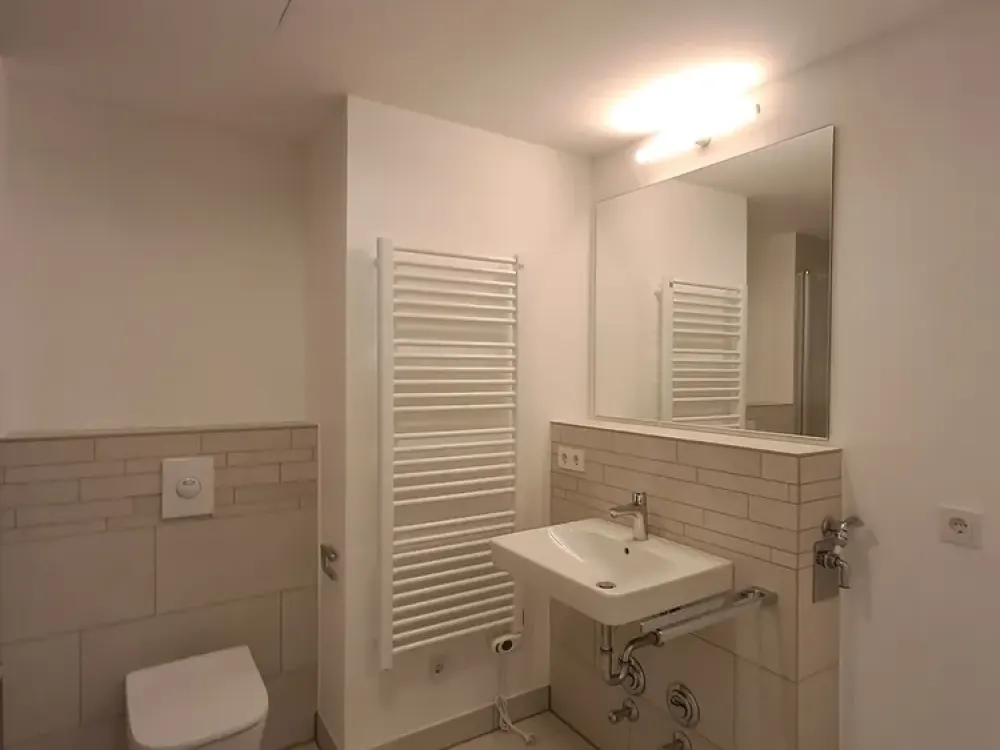 Geräumige 2-Zimmerwohnung im 4. OG mit Loggia und Stellplatz in Bahrenfeld!