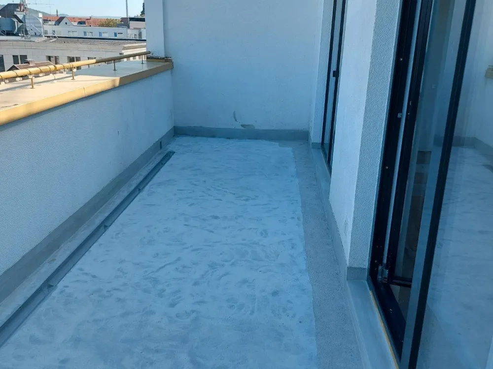 Above the Roofs of Saarbrücken! Beautiful, Bright and Cozy Apartment with Terrace and Balcony in the City Center!