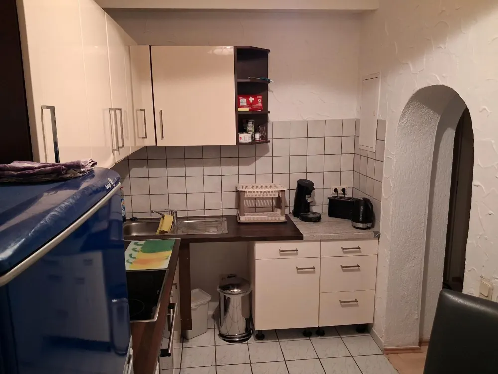 Möbelierte Zwei Zimmer Wohnung
