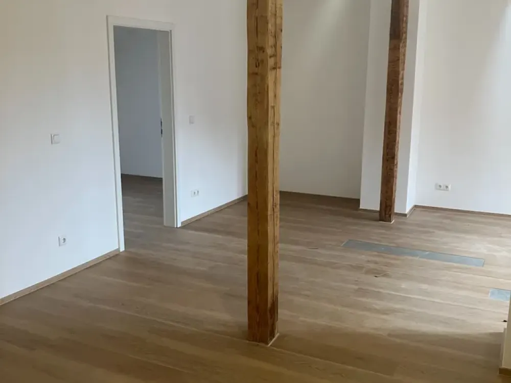 3-Zimmer-Neubau-Maisonette im Dachgeschoss eines Baudenkmals