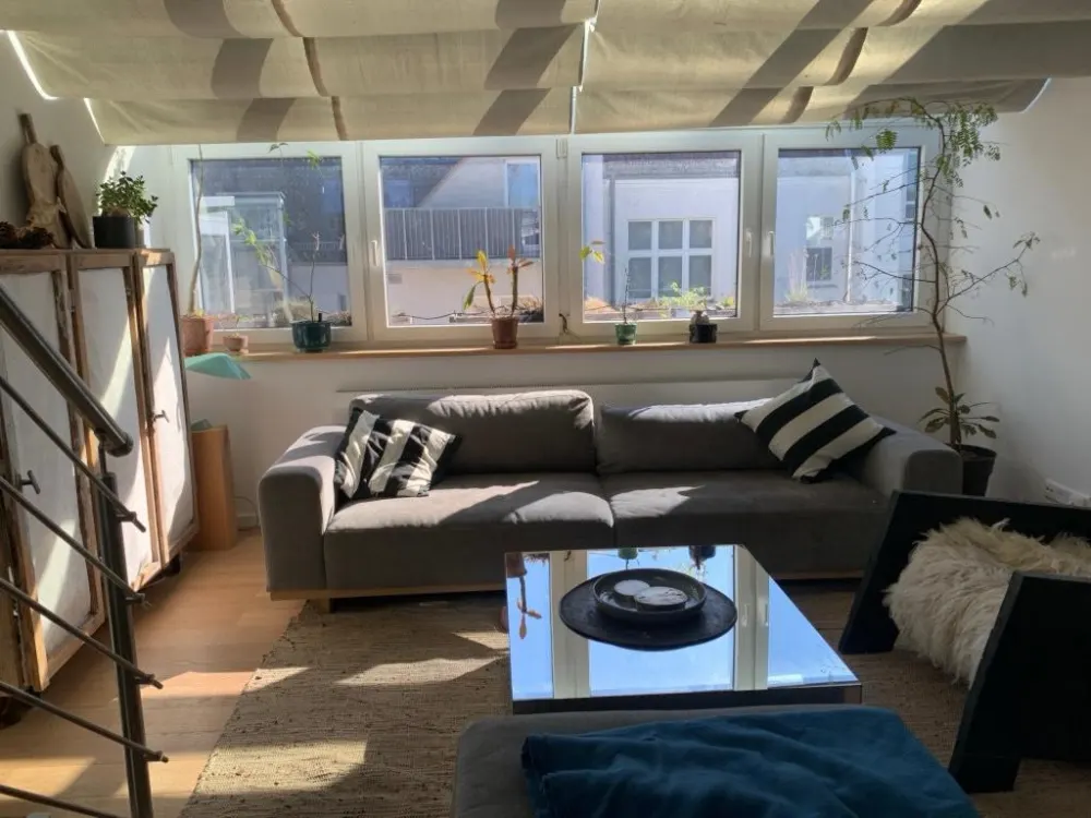 Möblierte 2-Zimmer-Dachgeschosswohnung am Boxi - 3-6 Monate
