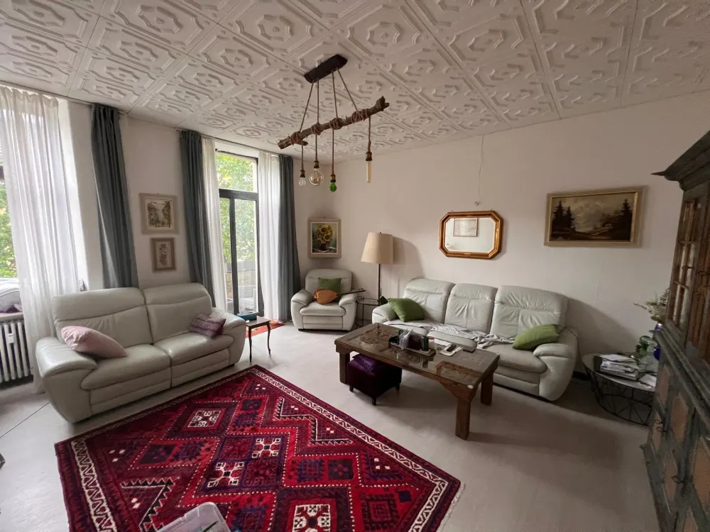 Helle 3-Zimmer-Wohnung (ca. 80 m²) mit Balkon in zentraler Lage