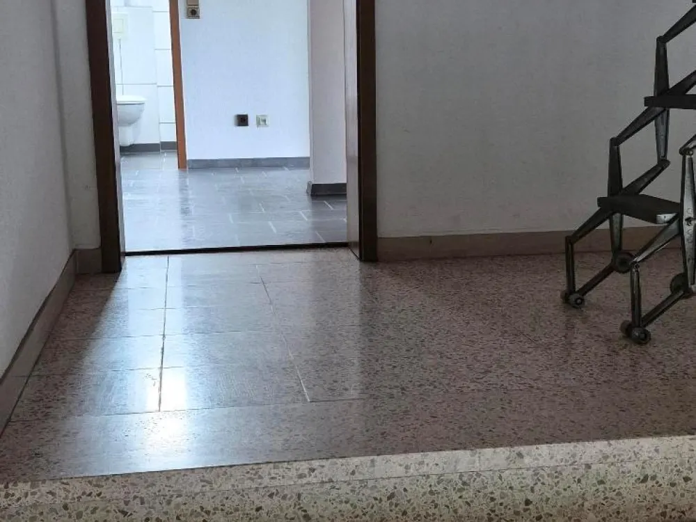2,5 Zimmer Dachgeschoss Wohnung Hengstey /Boele