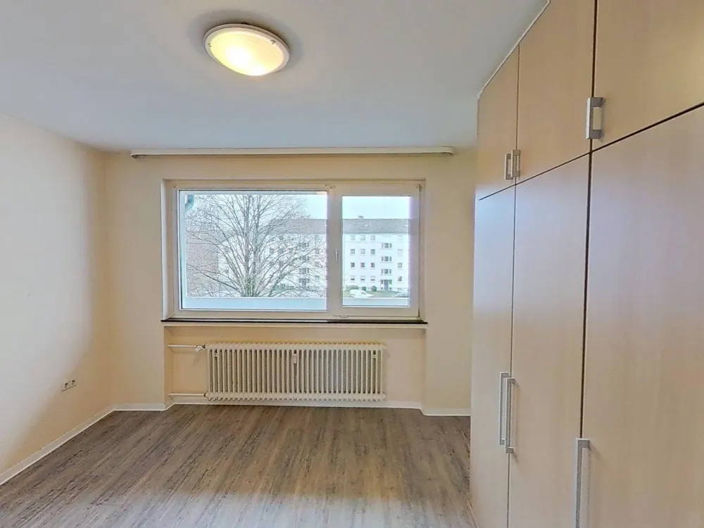 SPARAKTION: Komfortable 3-Zimmer-Wohnung mit überdachtem BALKON und Tageslichtbad mit Dusche und Badewanne