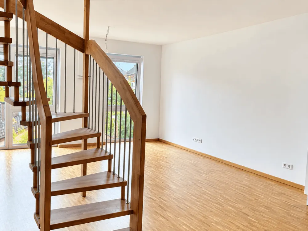 Exceptional 3-Room Maisonette Apartment with High-Quality Features