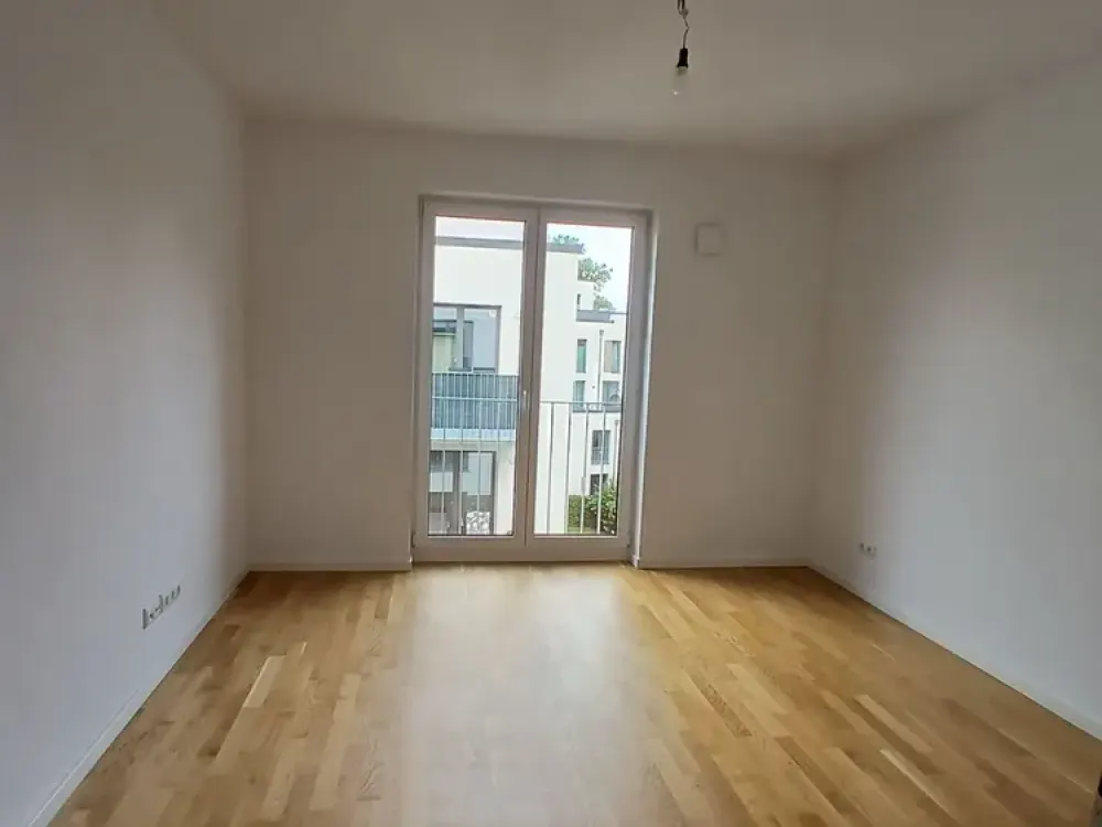 Vier-Zimmer-Wohnung mit Balkon, Aufzug & Fußbodenheizung in Hamburg