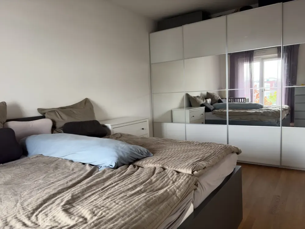 helle 3-Zimmer Wohnung mit zwei Bädern, Balkon, Lodgia und Stellplatz mit Wallbox