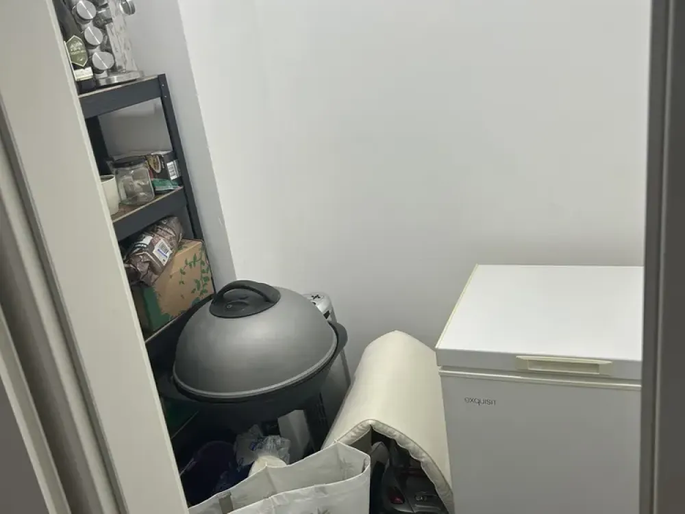 Living with Character: Two-Room Apartment in Leipzig-Anger-Crottendorf