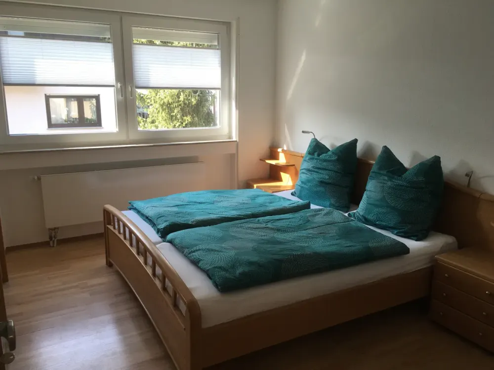 Zuhause mit 2 Zimmern in Stuttgart-Weilimdorf als WG für 2 Personen oder an eine Einzelperson.