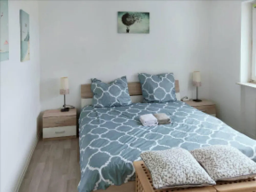 helle gemütliche 2 Zi wohnung, Balkon, EBK,