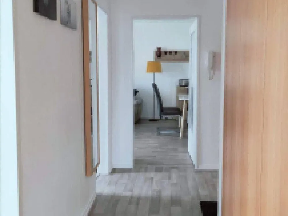helle gemütliche 2 Zi wohnung, Balkon, EBK,