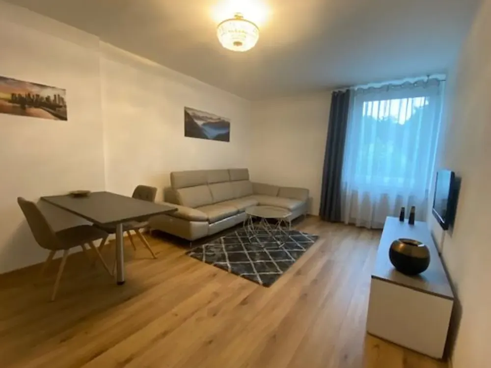 Vollmöblierte 2 Zimmerwohnung in München-Bogenhausen (Herzogpark)