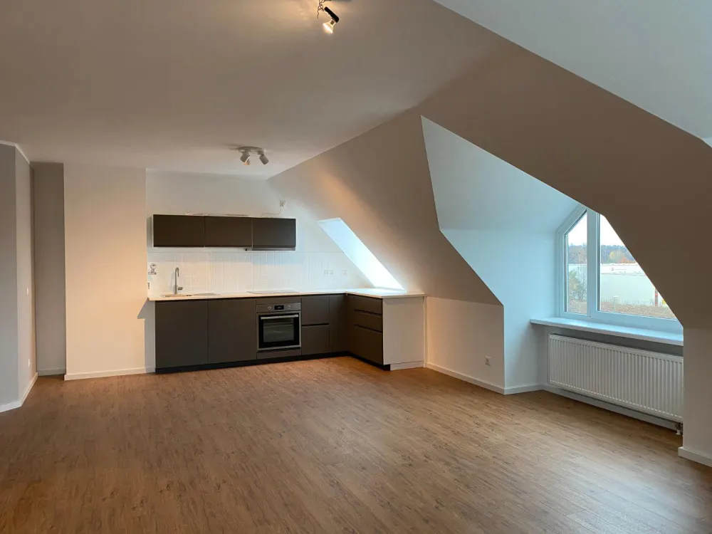 2 Zimmer Wohnung mit Einbauküche und 2 Stellplätzen