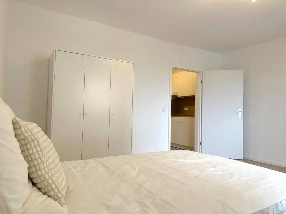 ?? Drei möblierte Zimmer frei in moderner 4er-WG - Wasgaustraße 47, Frankfurt am Main!