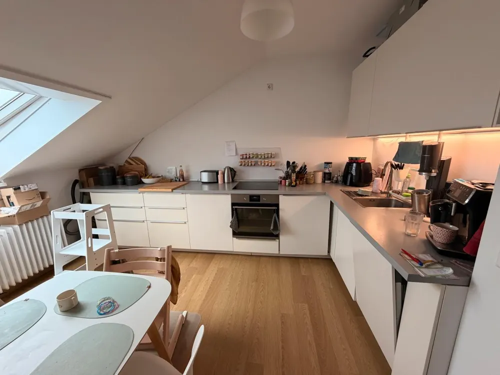Sonnige 3 Zi Dg Whg, EBk, Balkon, 1.12.26