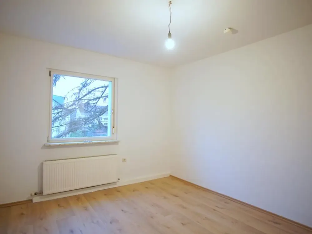~ Frisch sanierte Erdgeschoss 2-Raum-Wohnung in ruhiger Lage ~